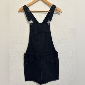 American Eagle Black Overall Shorts Size Medium